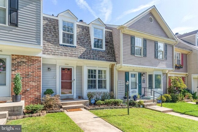 Building Photo - 3944 Pepperidge Ct