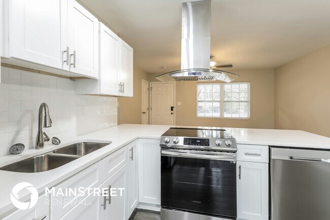 Building Photo - 8294 Marlborough Dr