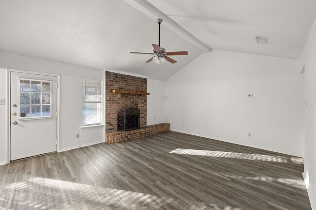 Foto del edificio - 7509 Echo Hill Dr