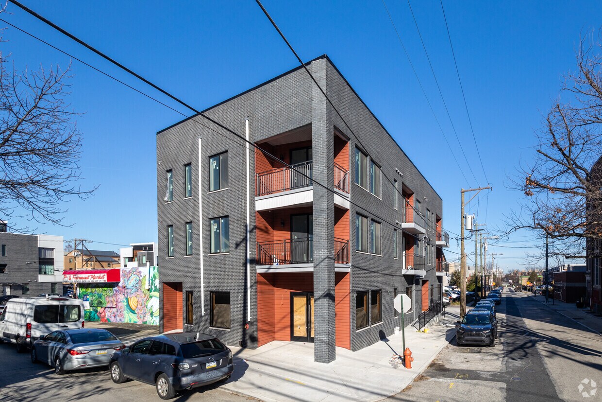 UC 12/14/21 - 700-708 N Marshall St
