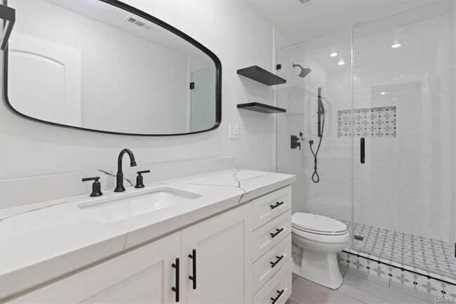 Building Photo - 14915 W San Fernando Mission Blvd