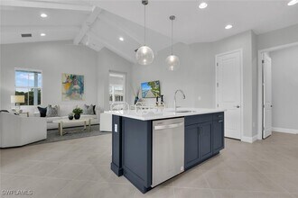 Building Photo - 7124 Saona CT
