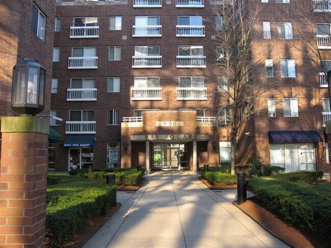 Foto del edificio - 950 Massachusetts Ave