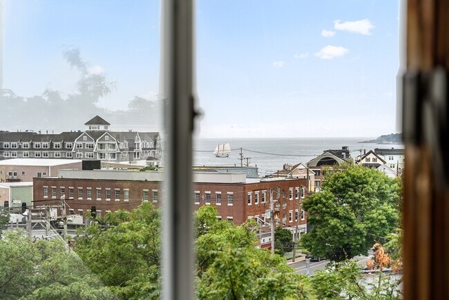 Foto del edificio - 100-102 Main St