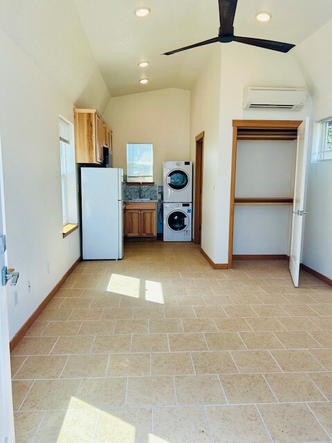 Foto del edificio - 6619 SE Woodstock Blvd
