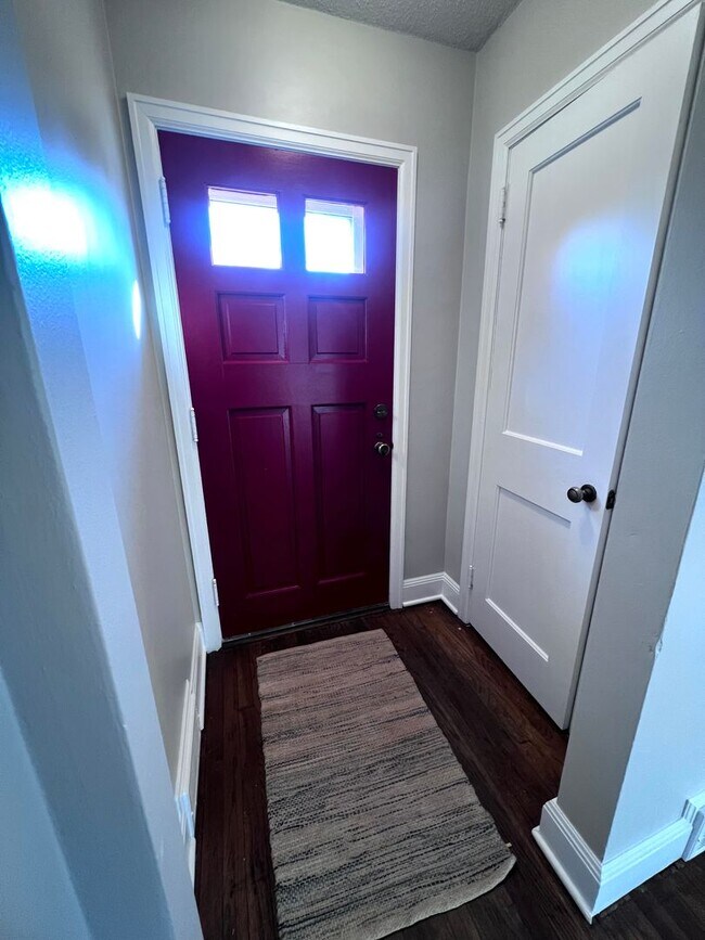 Foto del edificio - AVAILABLE JUNE 1ST: 4 bedroom 2 bathroom home!