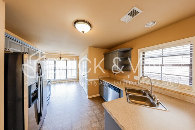 Foto del edificio - 6101 Cathwick Dr