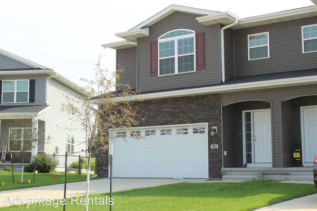 Building Photo - 3 br, 2.5 bath House - 302 Sunset Place
