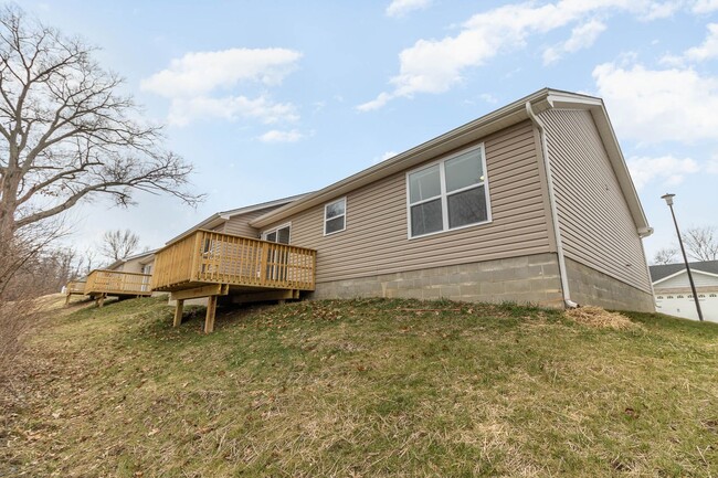 Building Photo - Great brand new built home in quiet neighb...