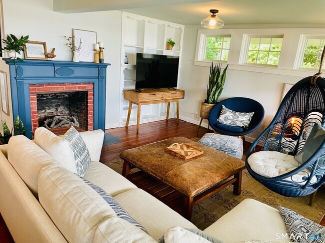 Building Photo - 204 Clark Ave