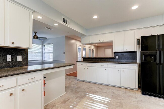 Foto del edificio - 5734 Spellman Rd
