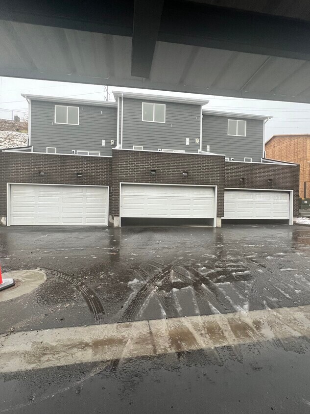 Building Photo - 1678 E 1425 S