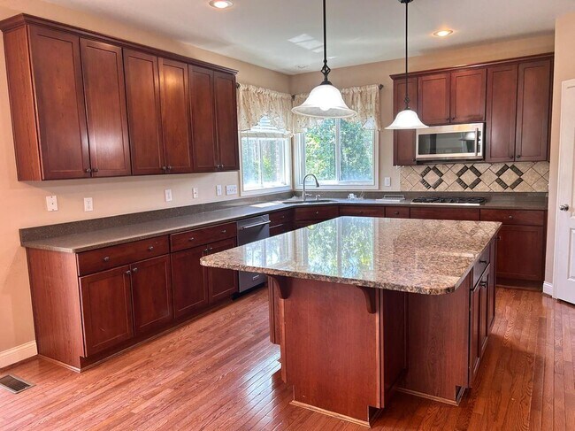 Foto del edificio - 3684 Stonebrooke Ct
