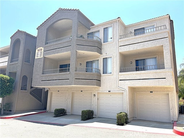 Building Photo - 1020 Vista Del Cerro Dr