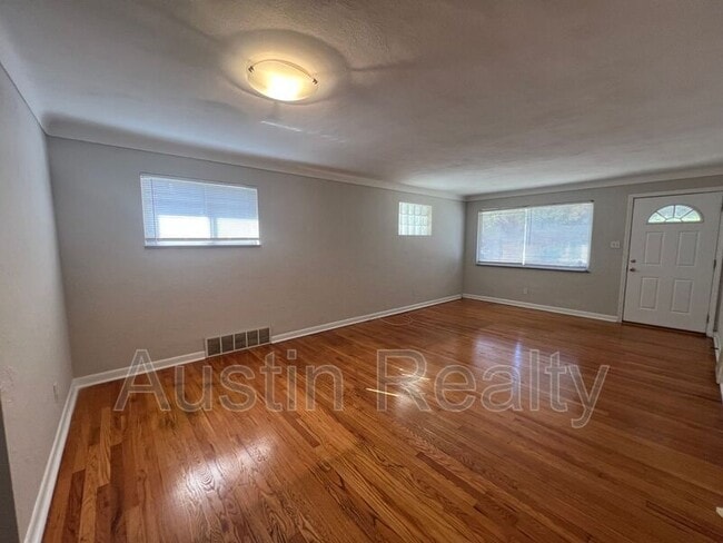 Building Photo - 4436 Picajune Ave