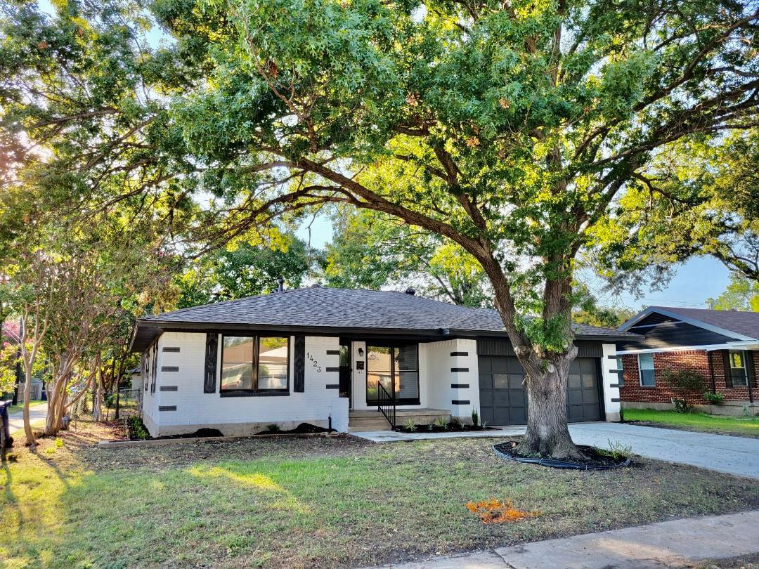 Primary Photo - 1423 Flamingo Ln
