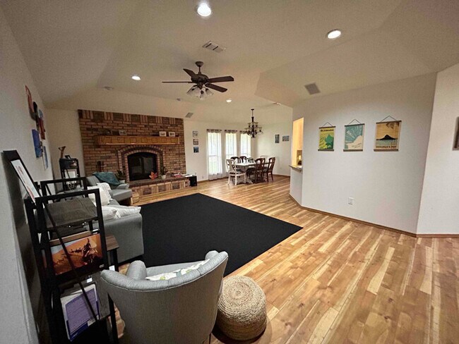 Building Photo - 3700 Ben Crenshaw Cir