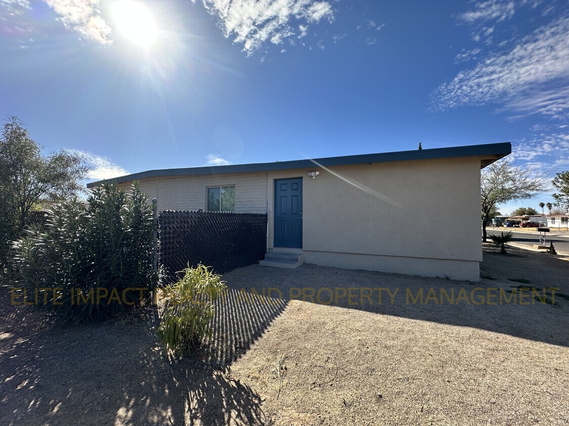 Foto principal - 7750 E Winnepeg Dr