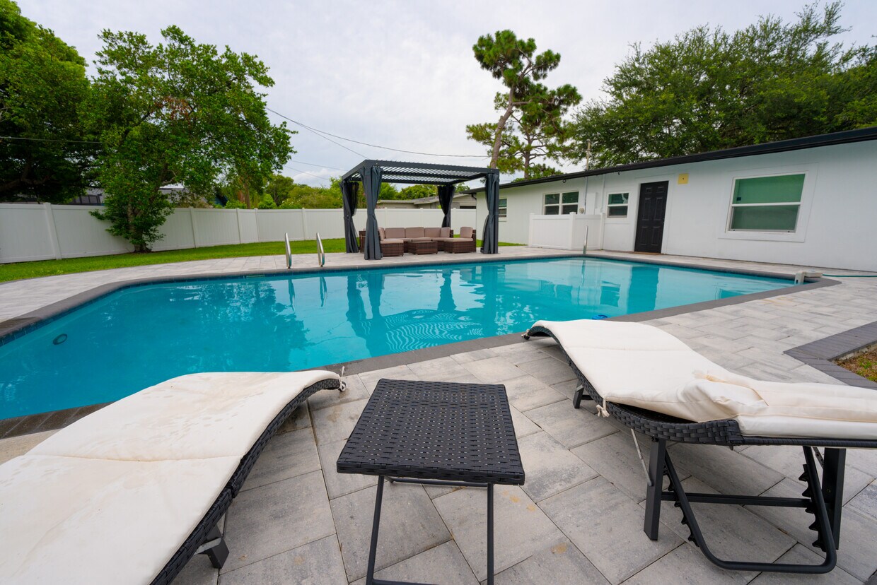 Foto principal - 2627 Ambergate Rd