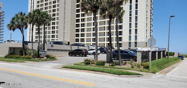 Foto del edificio - 1301 First St