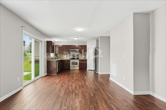 Building Photo - 1141 Promenade Dr