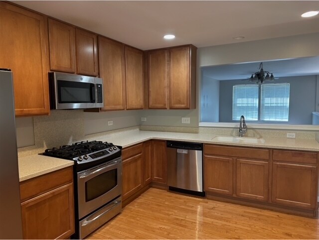 Foto del edificio - 434 Valentine Way