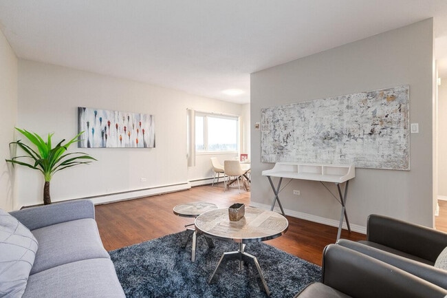 Building Photo - Glenmore Heights