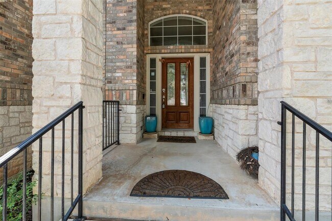 Building Photo - 16004 Double Eagle Dr