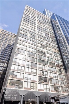 Primary Photo - 230 E Ontario St
