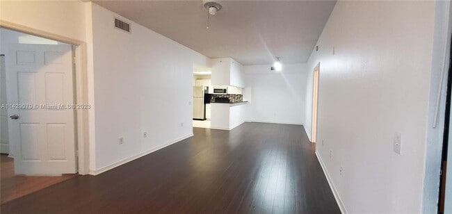Building Photo - 2804 Sarento Pl