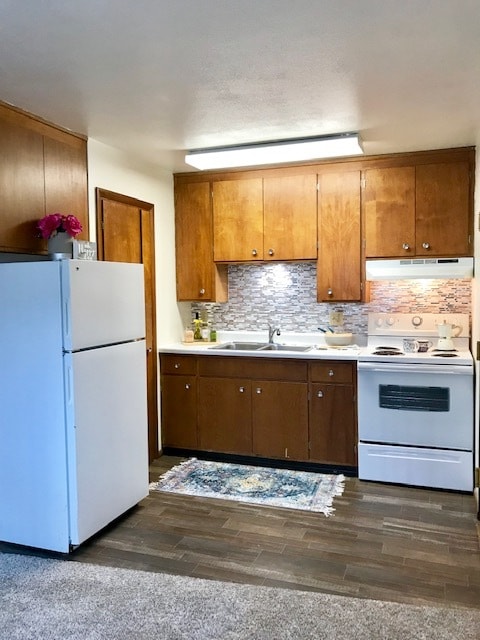 Building Photo - Luxford Court Apartment Community