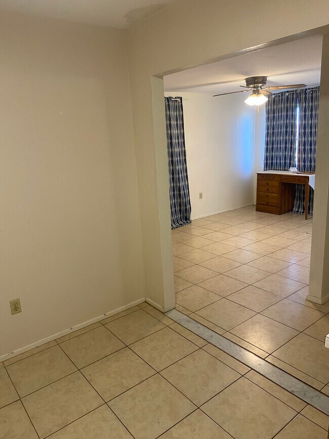 Building Photo - 8266 Trionfo Ave