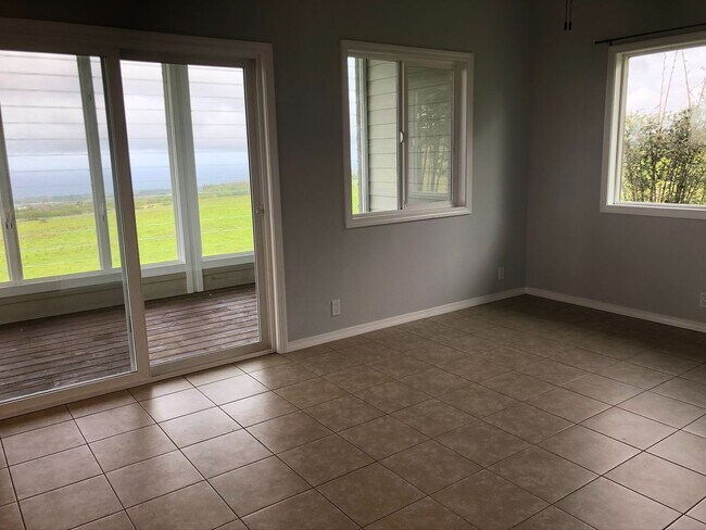 Foto del edificio - Gorgeous Ocean View Home. Unfurnished 1 Bed, 2 Ba, w/ 2-Car Garage on 1.145 acres