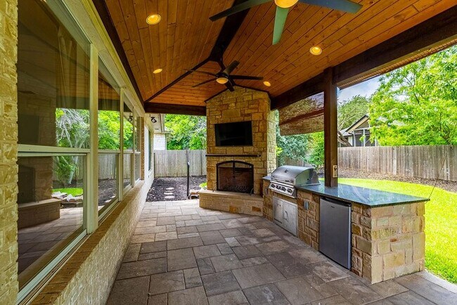 Building Photo - 4108 Sun Spirit Dr
