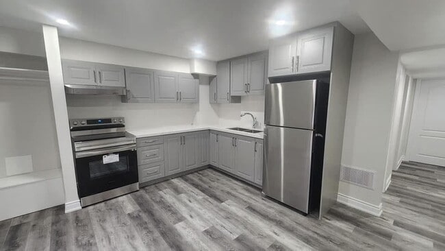 Building Photo - 1125 Durno Crt