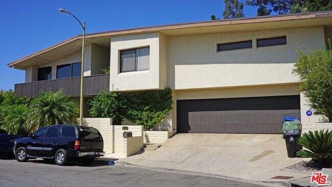 Foto del edificio - 1461 Laurel Way