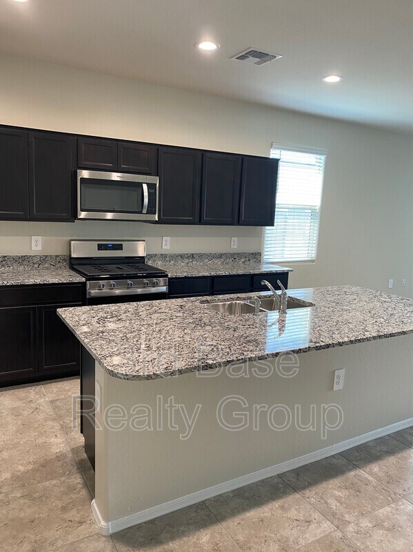 Foto del edificio - 3232 N Lainey Ln