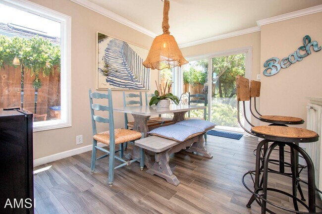 Building Photo - 3 br, 2.5 bath House - 71 Berens Drive