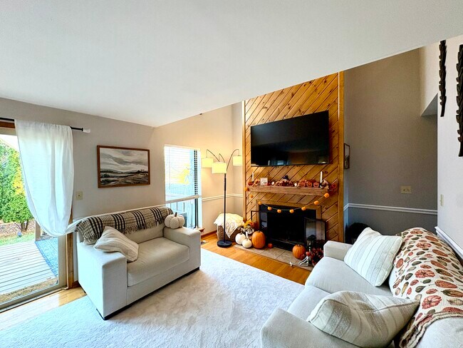 Foto del edificio - 8254 Beehive Cir