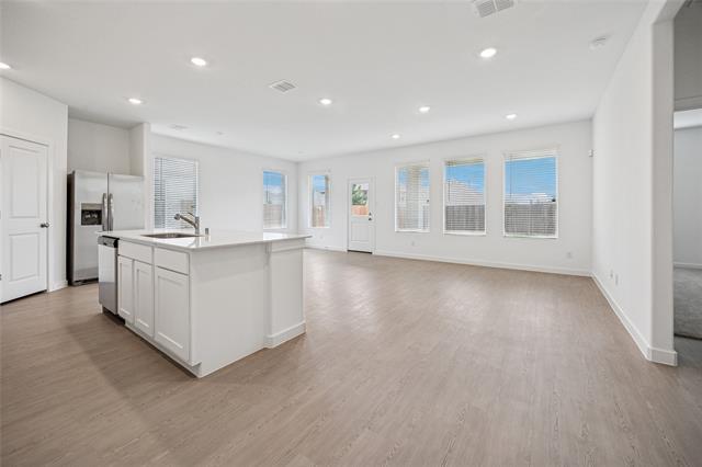 Foto del edificio - 1345 Rockwell Dr