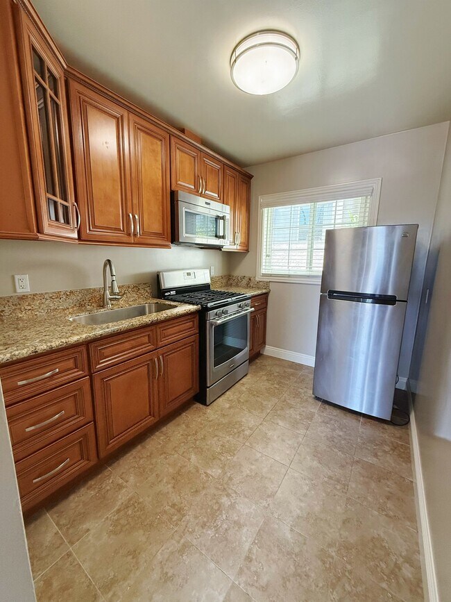 Building Photo - 276 S Sierra Madre Blvd