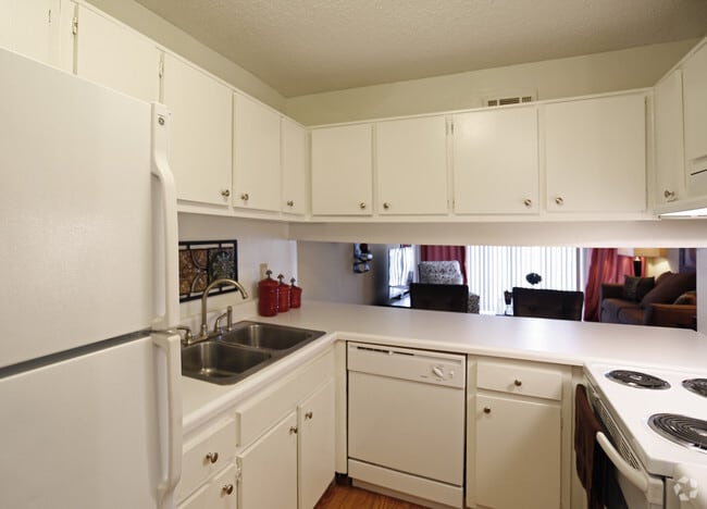 Interior Photo - Lakes at Ridgeway