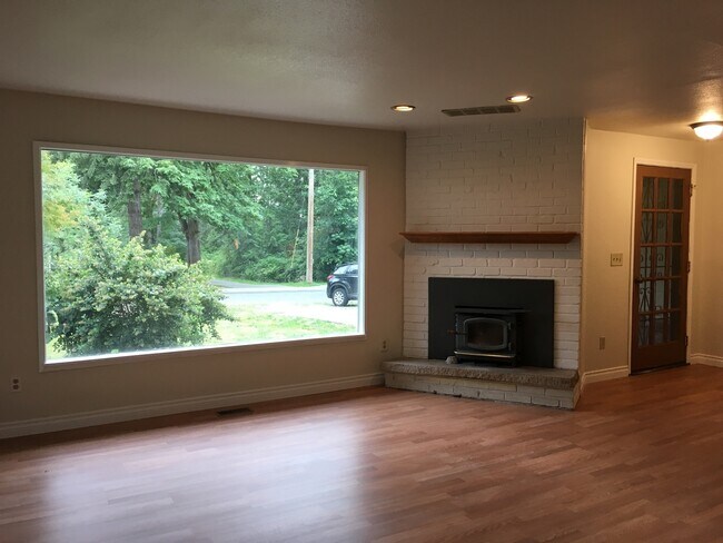 Foto del edificio - Charming 2 Bedroom 1 Bath Home