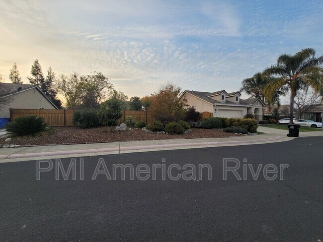 Building Photo - 9420 Cristo Way