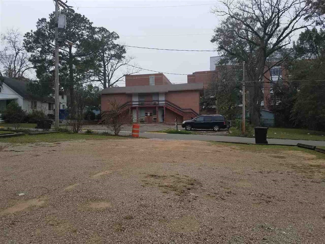 Building Photo - 1420 Melvin St