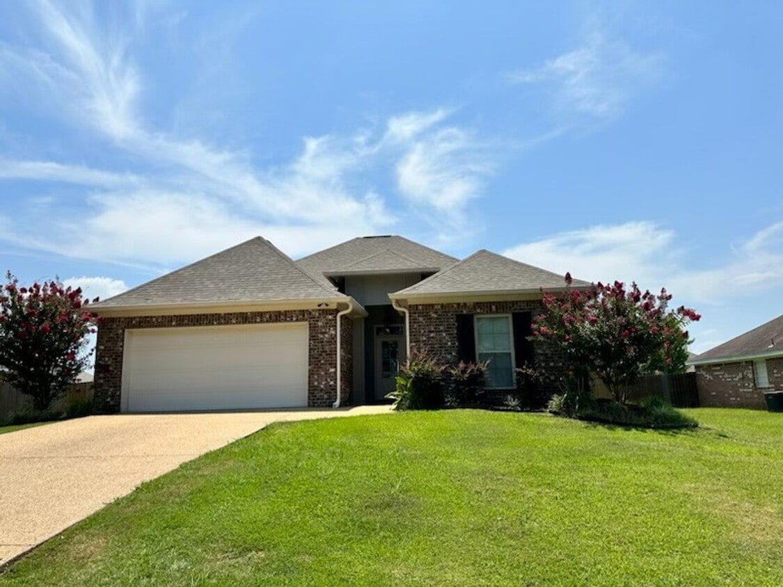 Primary Photo - Beautiful Newer 3 Bedroom Home in Pearl!!!