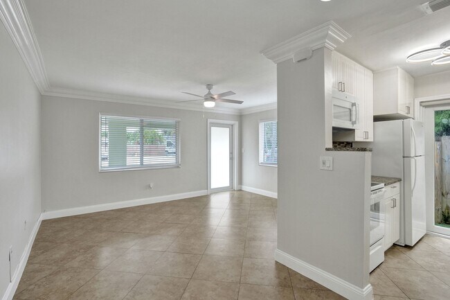 Foto del edificio - 917 NE 17th Ct