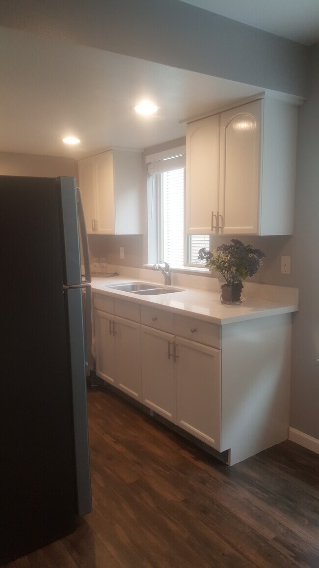 Foto del edificio - 715 N 95th St