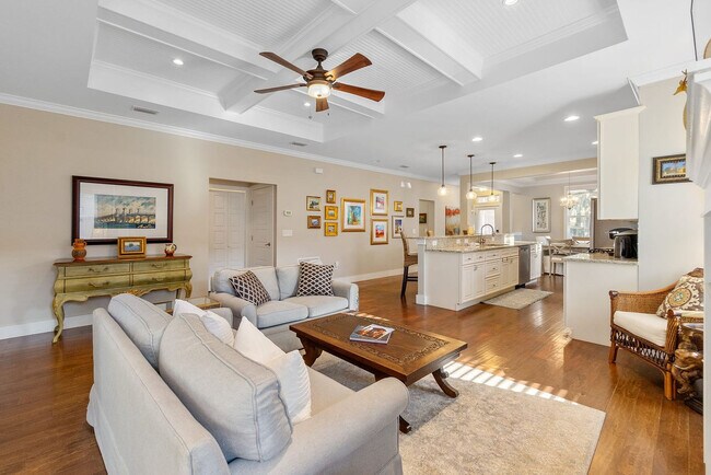 Building Photo - 22 Fullerwood Dr