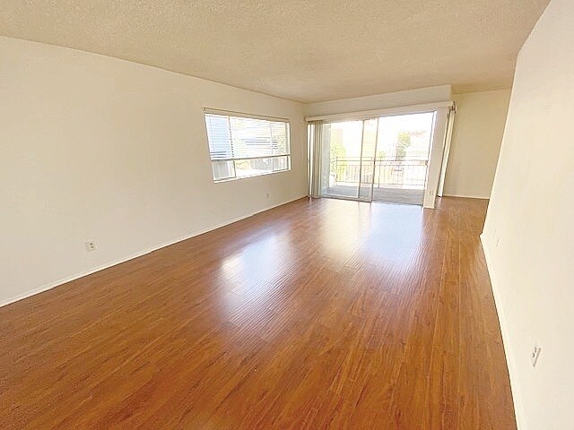 Foto del edificio - 1817 N Fuller Ave